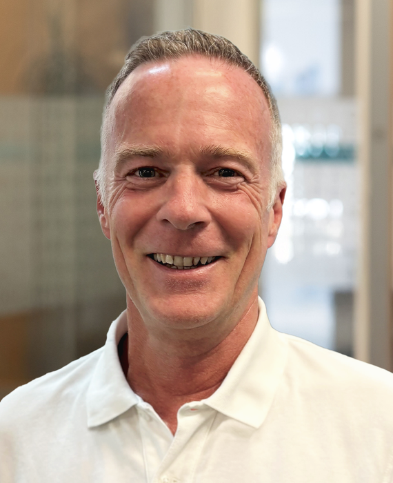 Photograph of Alex Garnett