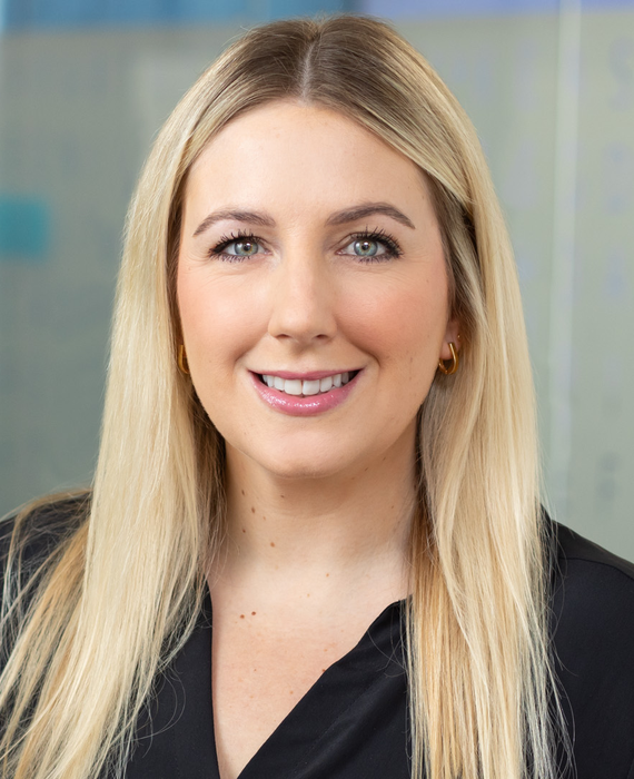 Photograph of Jo Thomas