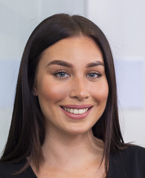 Photograph of Alyx Robinson